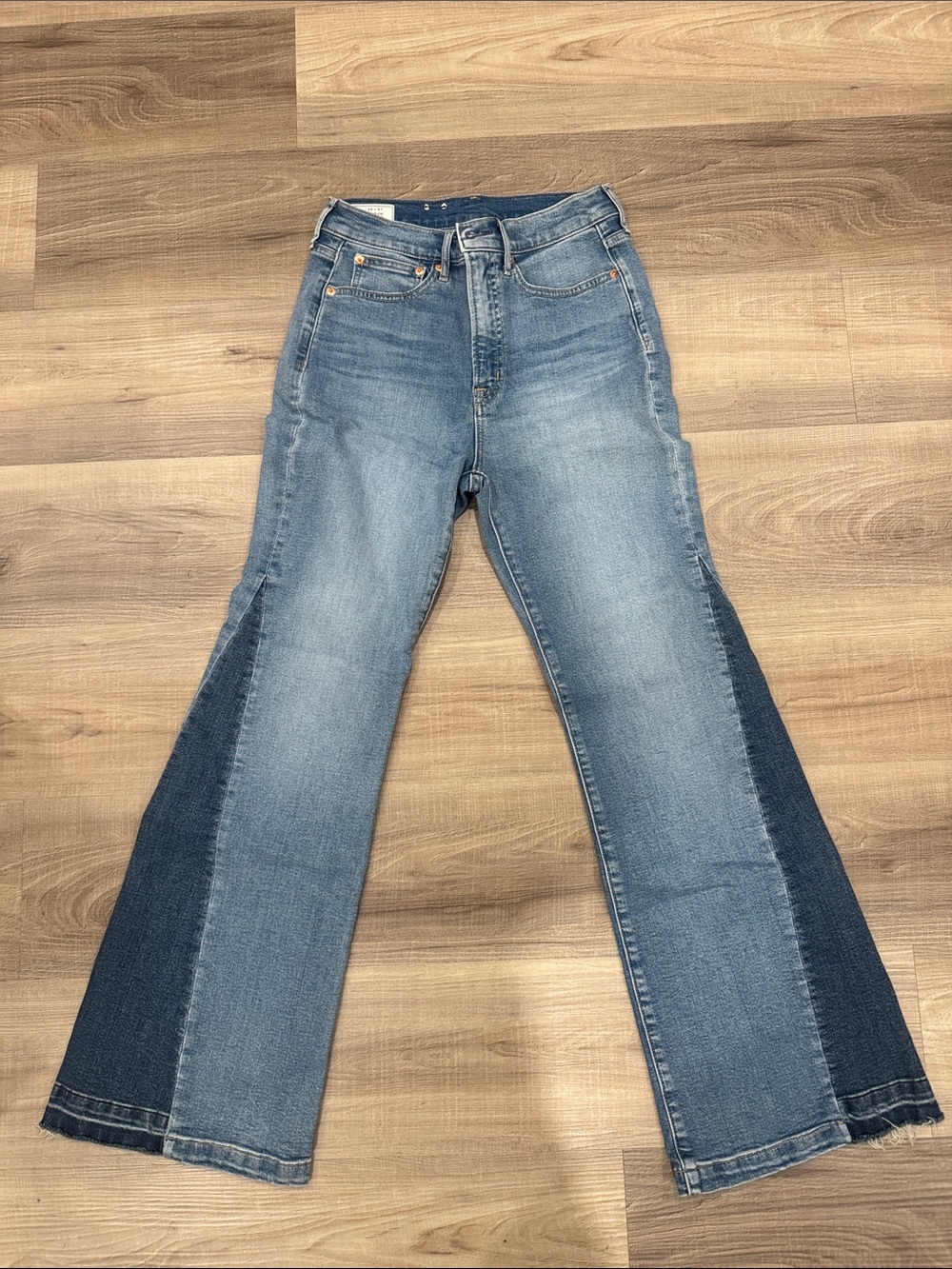 Gap 70s High Rise a flare